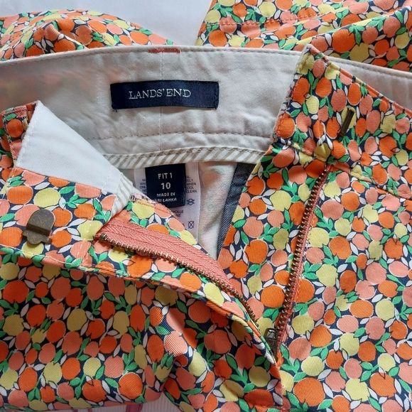 Lands End Women's Size 10 Chino Vibrant Orange Yellow Fruit Print Causal Shorts - Picture 4 of 10